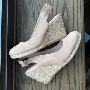 Dune - sand color wedges - size 8
